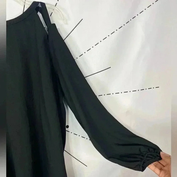 Forever 21 Plus Black Cold Shoulder Caged Back Peasant Blouse Top - Picture 6 of 6